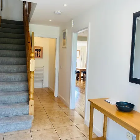 Within Easy Walking Distance To Nyaraló Kenmare